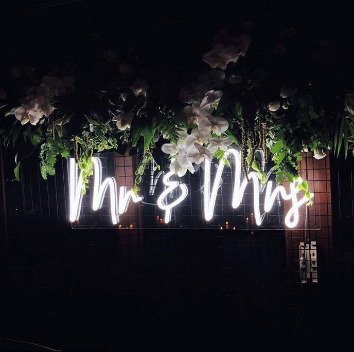 Mr & Mrs - LED Neon Signs